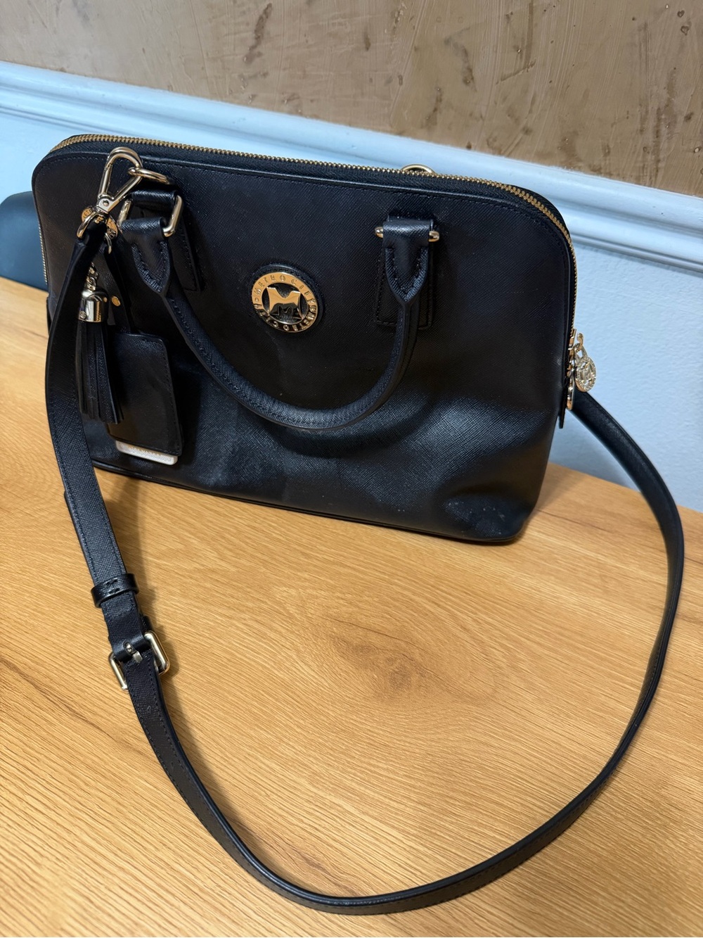 Metrocity Black Saffiano Leather Satchel Crossbody Bag Gold Hardware - Picture 1 of 7
